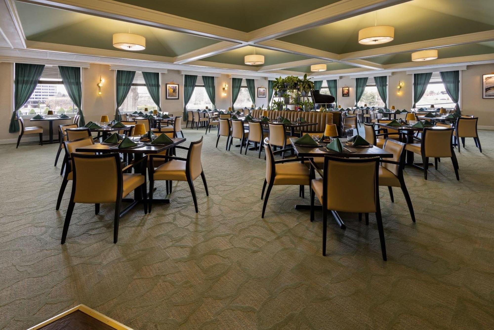 Penn Harris Harrisburg, Trademark By Wyndham 4* Harrisburg